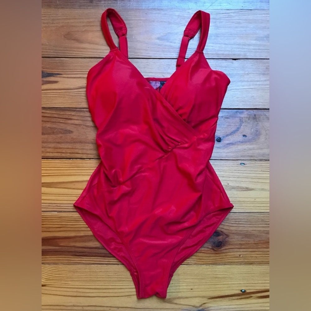 ESMARA TOMATO RED PINUP STYLE V NECK CROSS RUCHED SWIMSUIT & PADDED CUPS SIZE 14